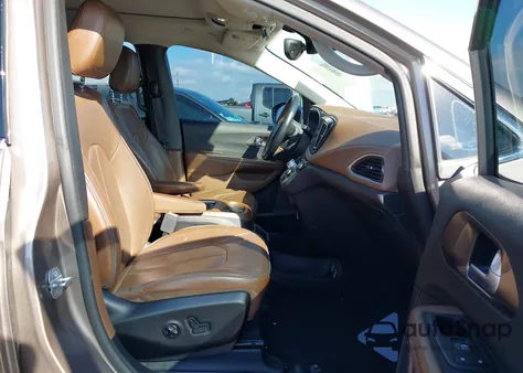 2018 Chrysler Pacifica Limited z USA, uszkodzony, nr VIN 2C4RC1GG4JR174264